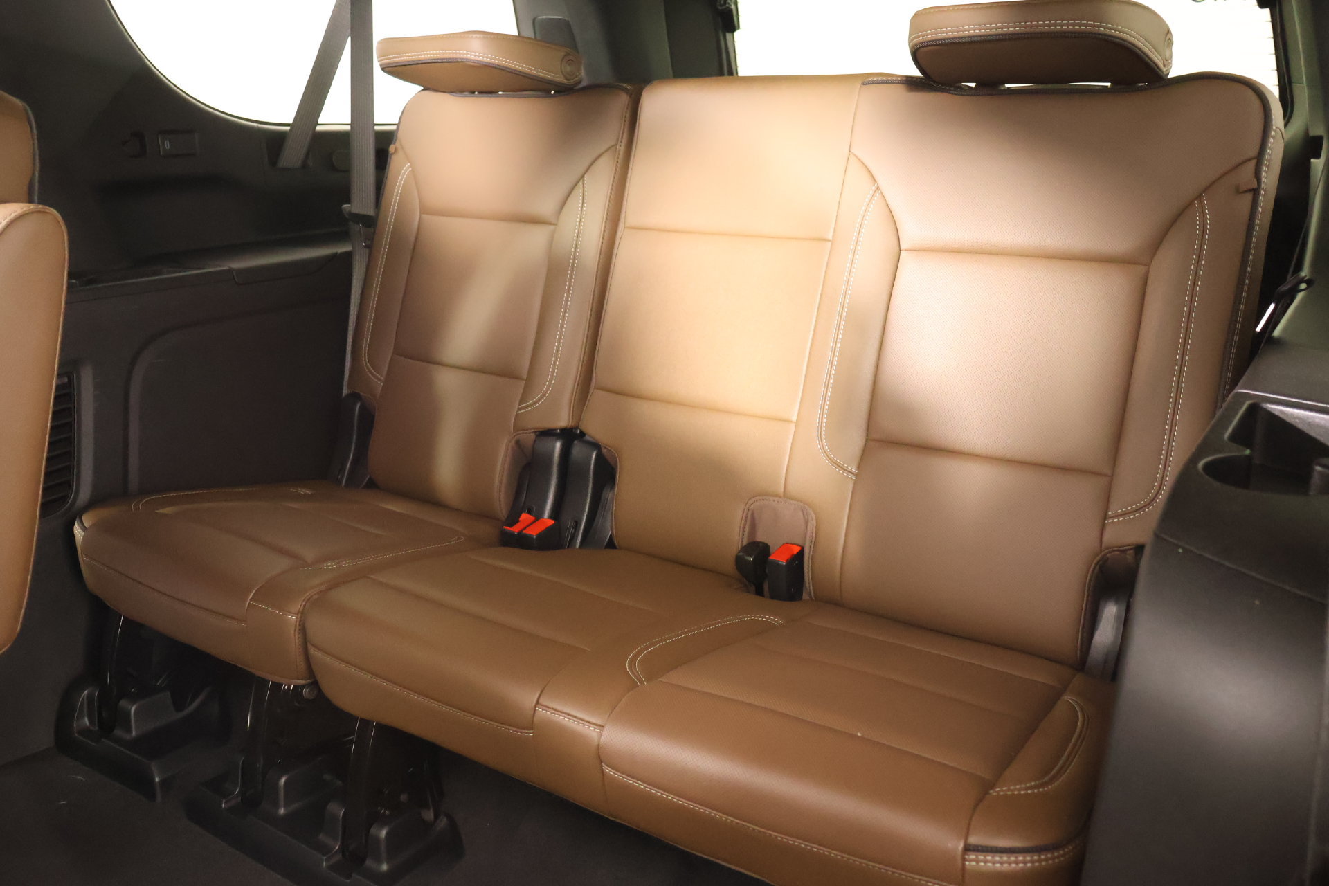 Used 2026 Chevrolet Suburban High Country AWD/4WD image 14