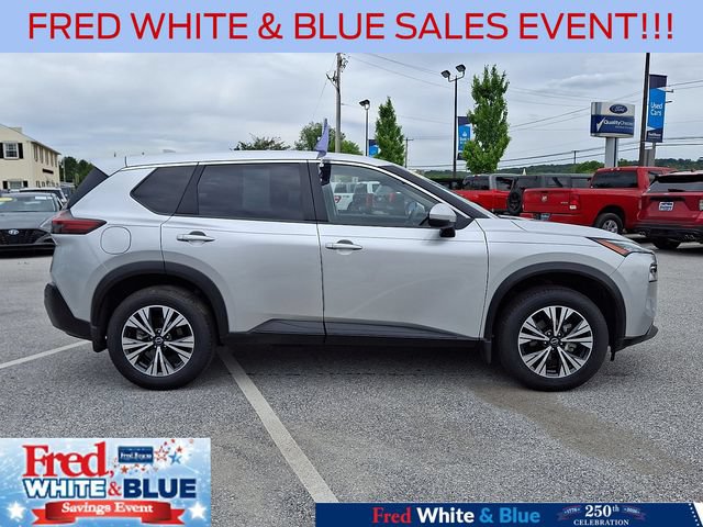 Used 2023 Nissan Rogue SV AWD/4WD image 12
