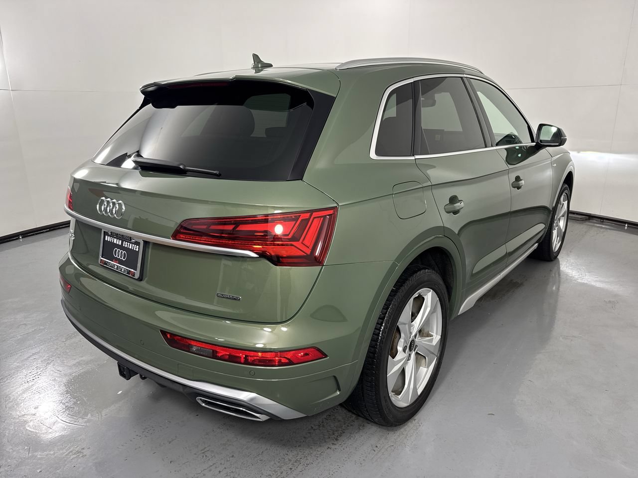 Used 2023 Audi Q5 2.0T Premium Plus w/ Premium Plus Package AWD/4WD image 8