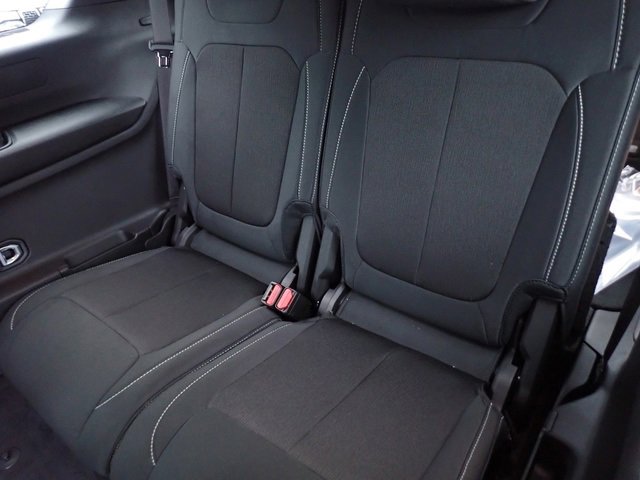 New 2024 Jeep Grand Cherokee L Laredo image 14