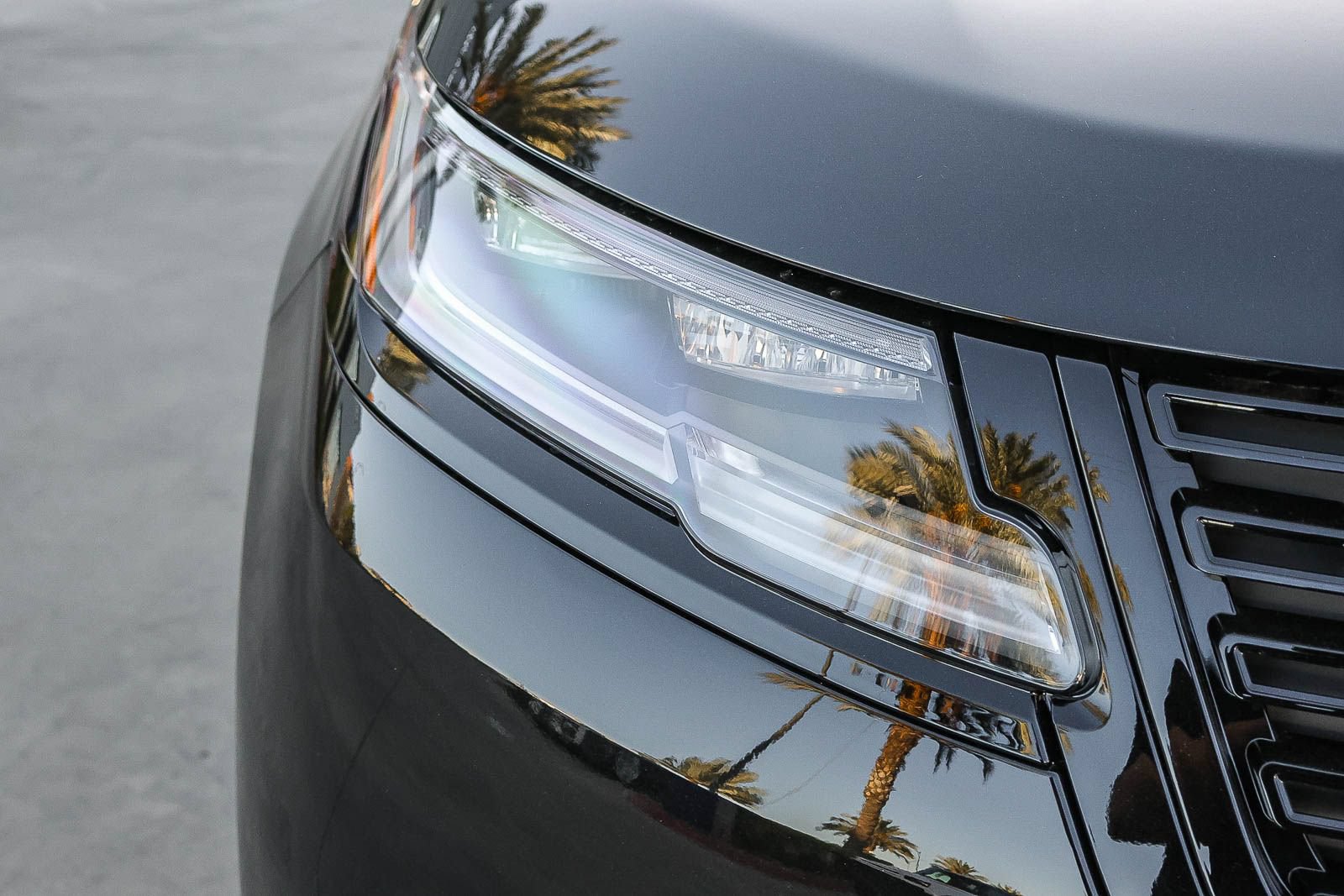 New 2026 Land Rover Range Rover Velar S AWD/4WD image 14