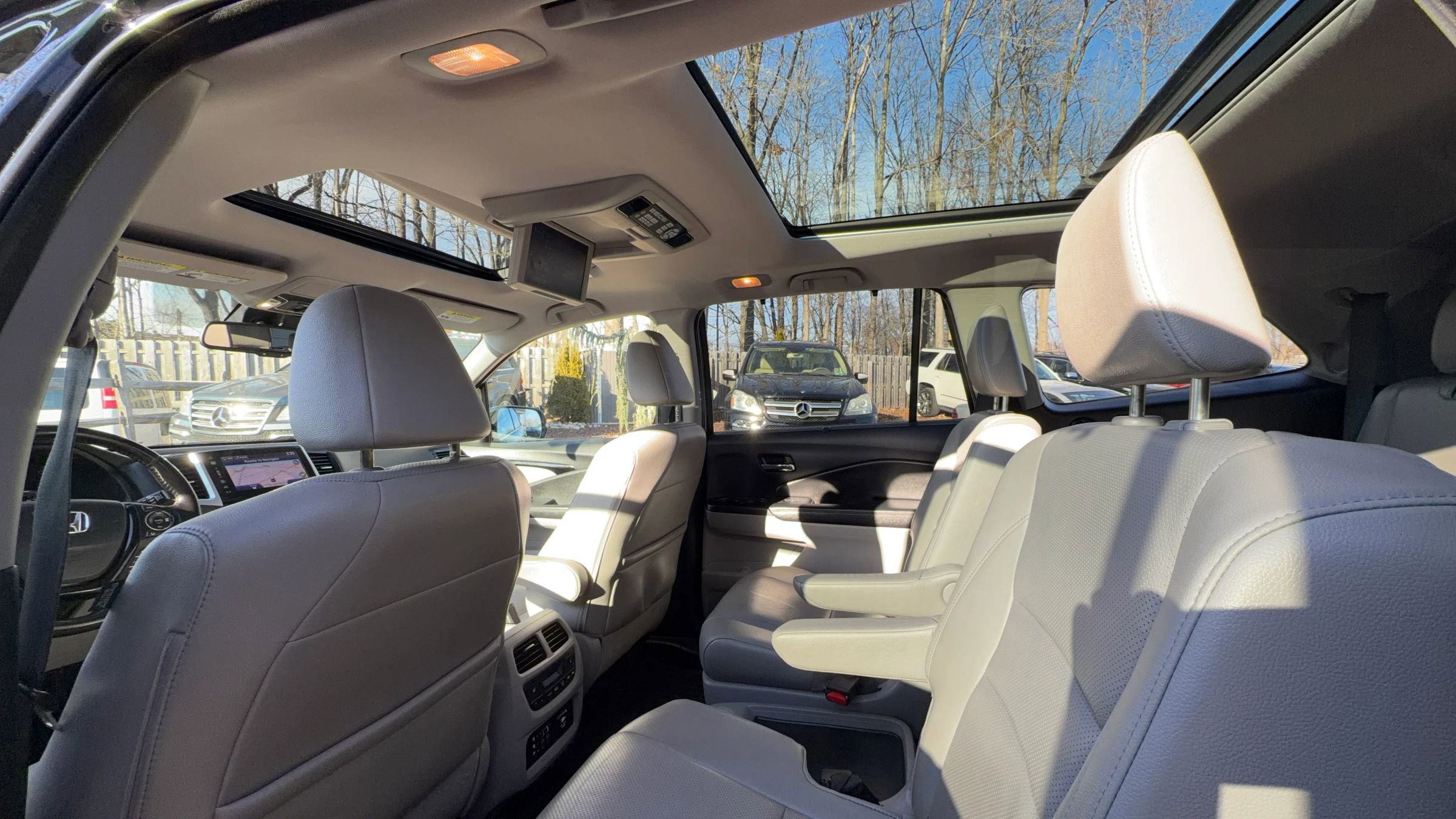 Used 2016 Honda Pilot Elite image 12