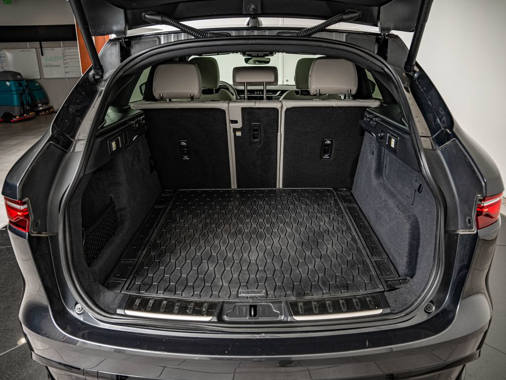 Certified 2025 Jaguar F-PACE R-Dynamic S AWD/4WD image 36