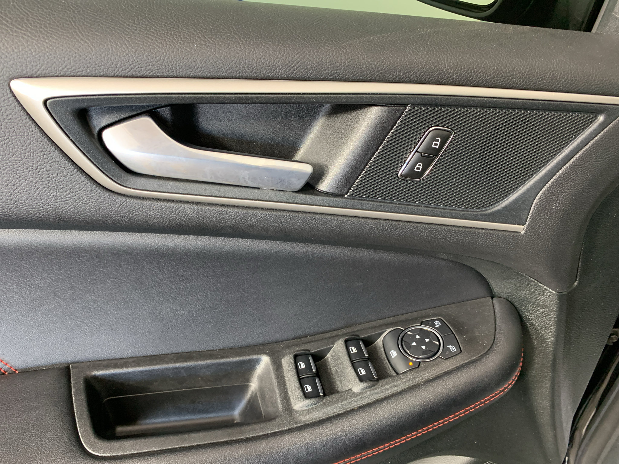 Used 2023 Ford Edge ST-Line AWD/4WD image 14