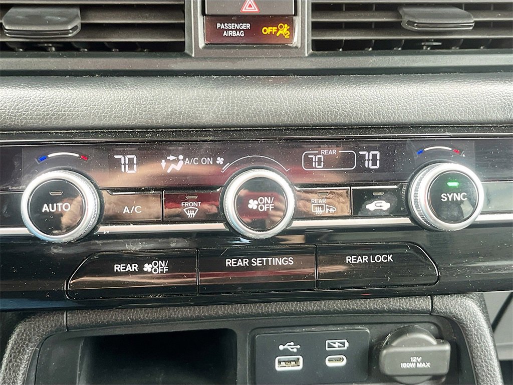 Used 2023 Honda Pilot Touring image 16