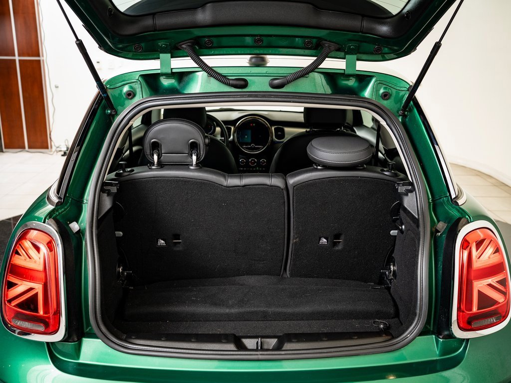 Used 2023 MINI Cooper 2-Door Hardtop image 19