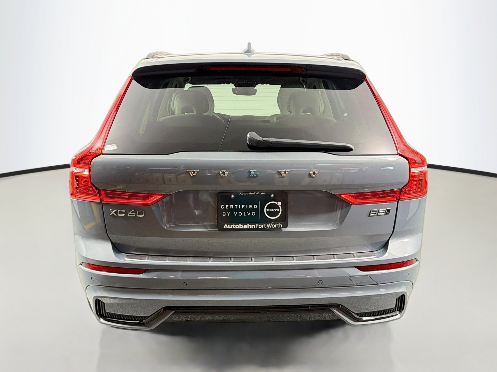 Certified 2024 Volvo XC60 B5 Core w/ Protection Package Premier AWD/4WD image 7