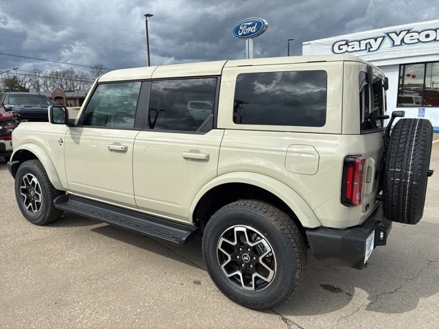 New 2025 Ford Bronco Outer Banks image 4