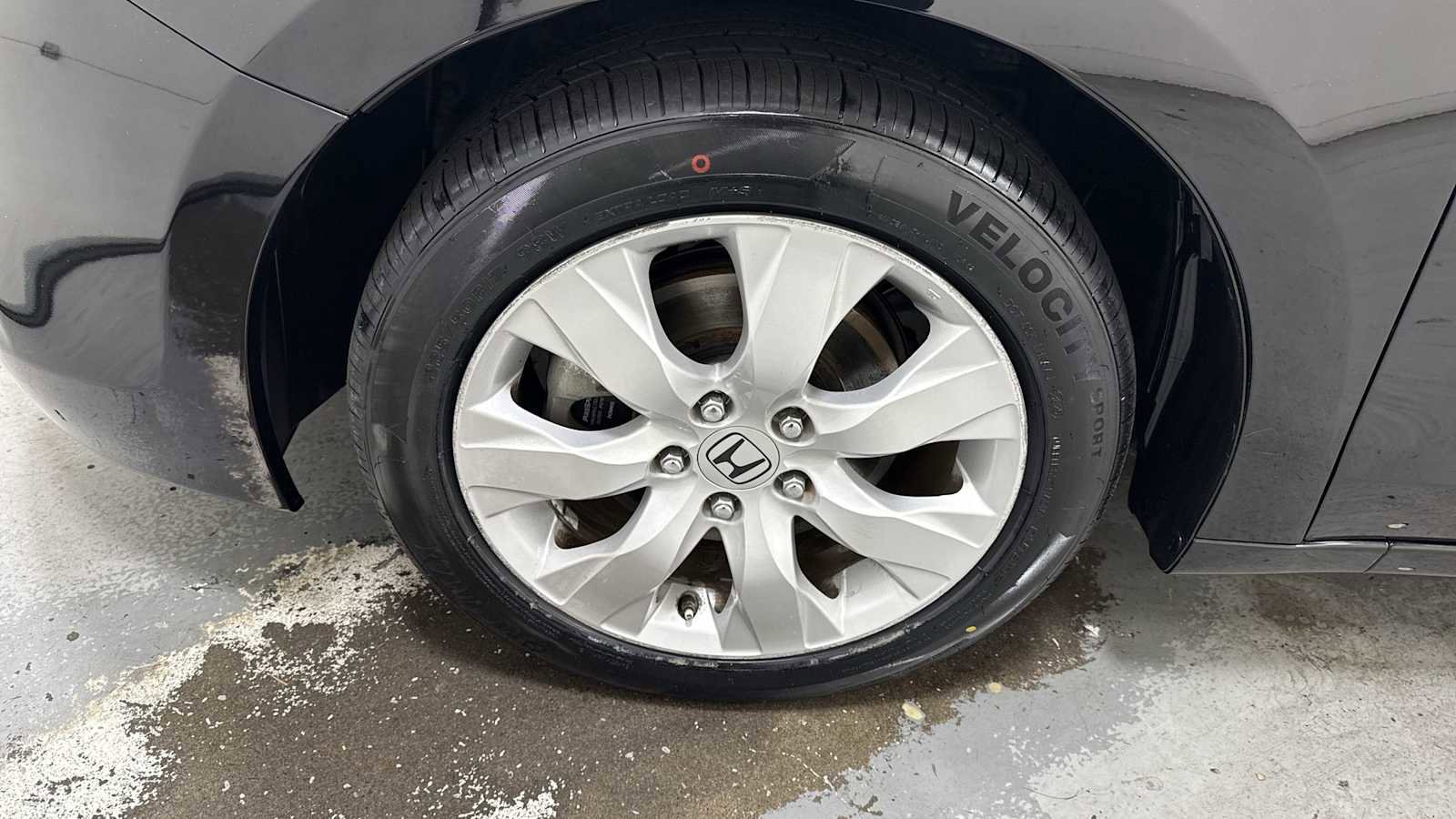 Used 2010 Honda Accord EX-L image 10