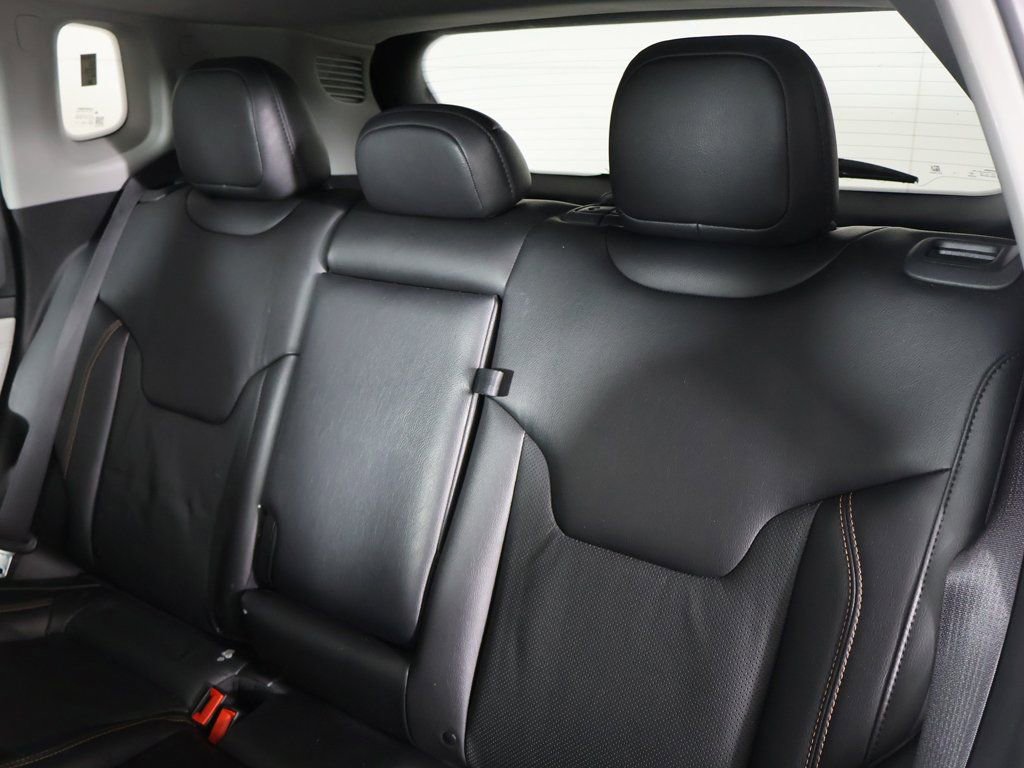 Used 2022 Jeep Compass Limited image 32