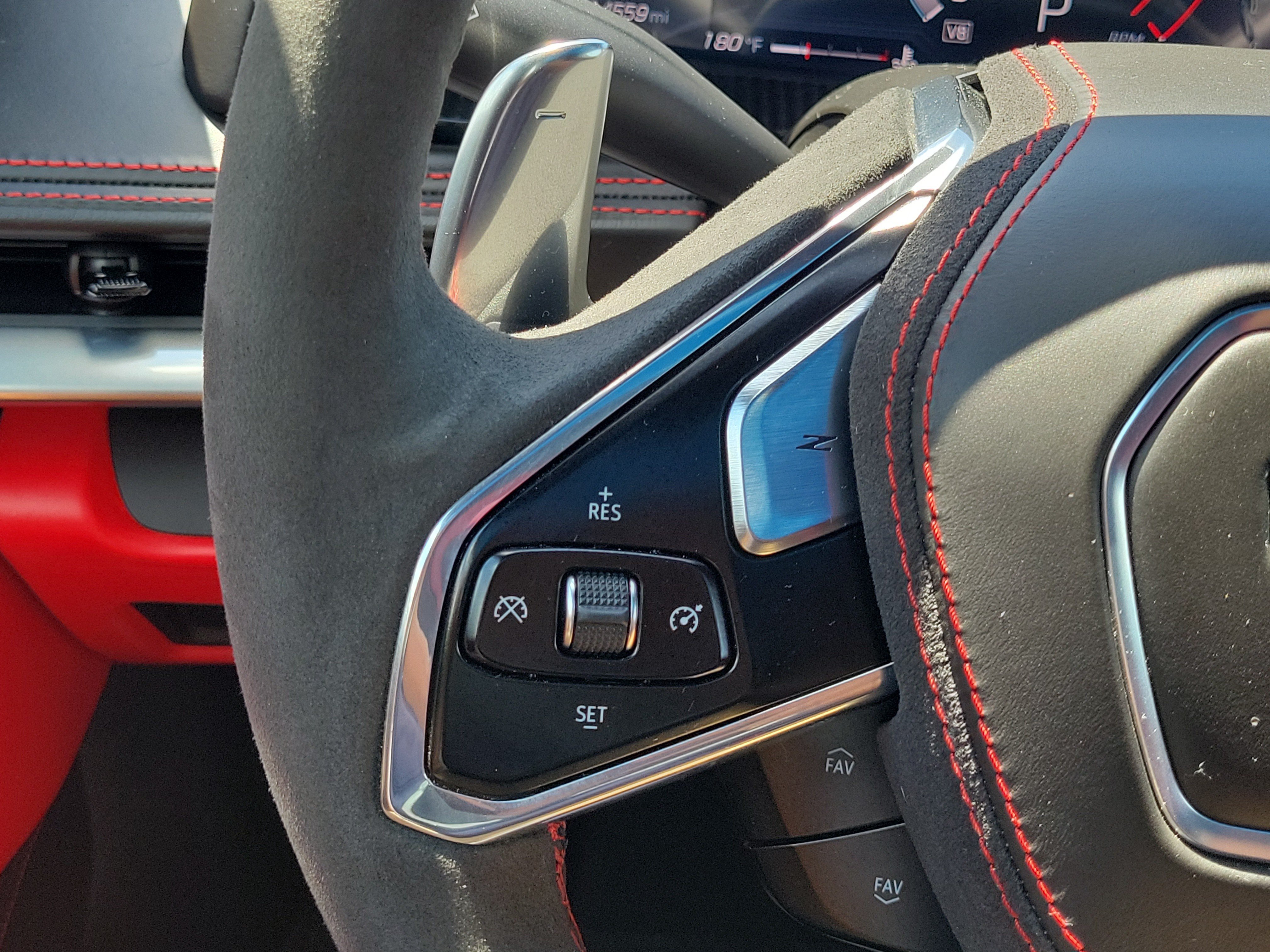 Used 2021 Chevrolet Corvette Stingray Premium Cpe w/ Z51 Performance Package RWD image 19
