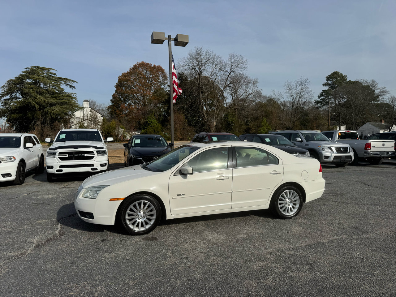 Used 2008 Mercury Milan Premier image 2