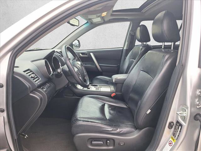 Used 2013 Toyota Highlander SE image 8