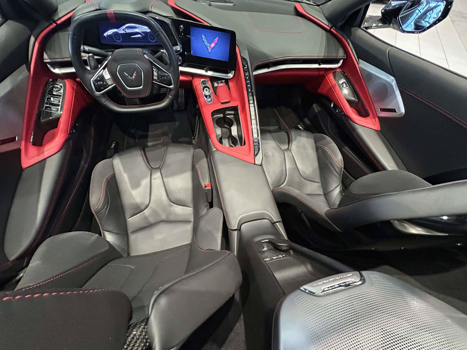 Used 2021 Chevrolet Corvette Stingray Premium Conv w/ Z51 Performance Package RWD image 21