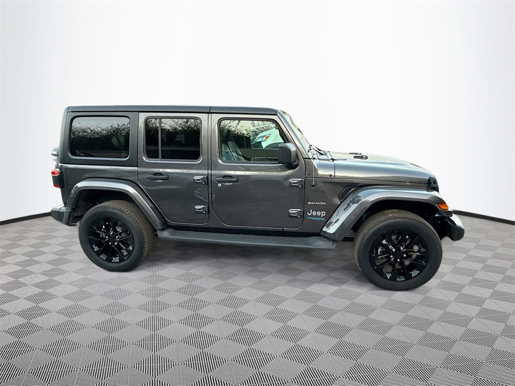 Used 2022 Jeep Wrangler Unlimited Sahara w/ Safety Group image 5