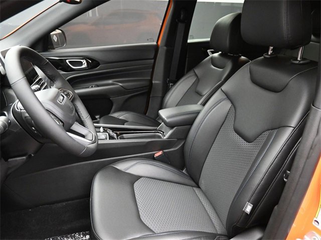 New 2026 Jeep Compass Latitude image 13
