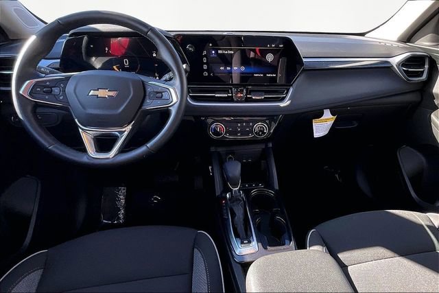 Used 2024 Chevrolet TrailBlazer LT w/ LT Cold Weather Package image 7