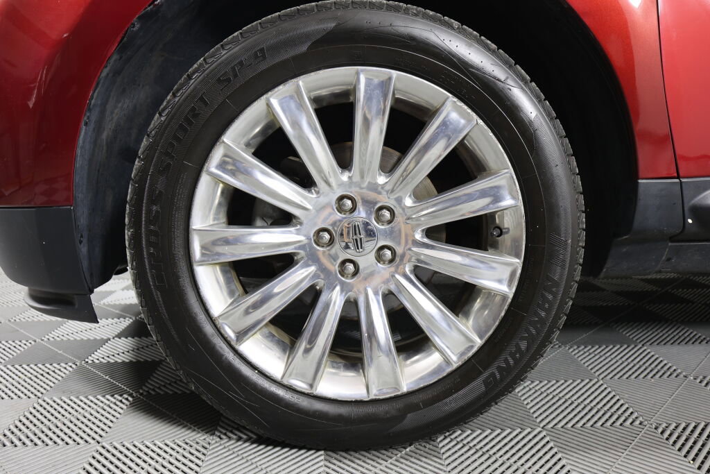 Used 2014 Lincoln MKX AWD w/ Equipment Group 102A image 9