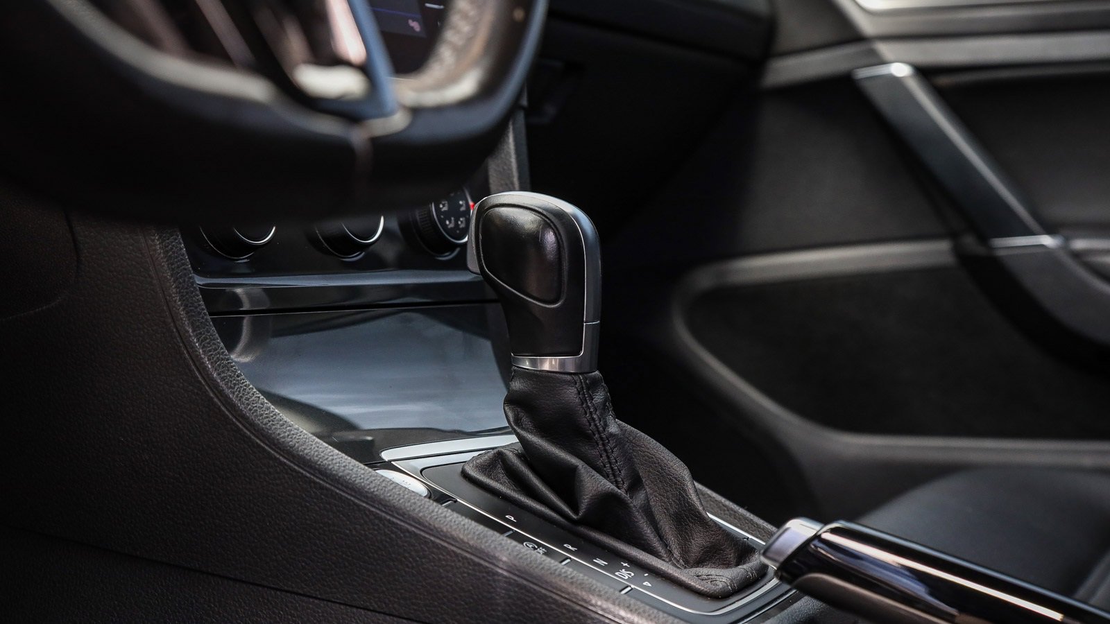 Used 2019 Volkswagen Golf SE image 23