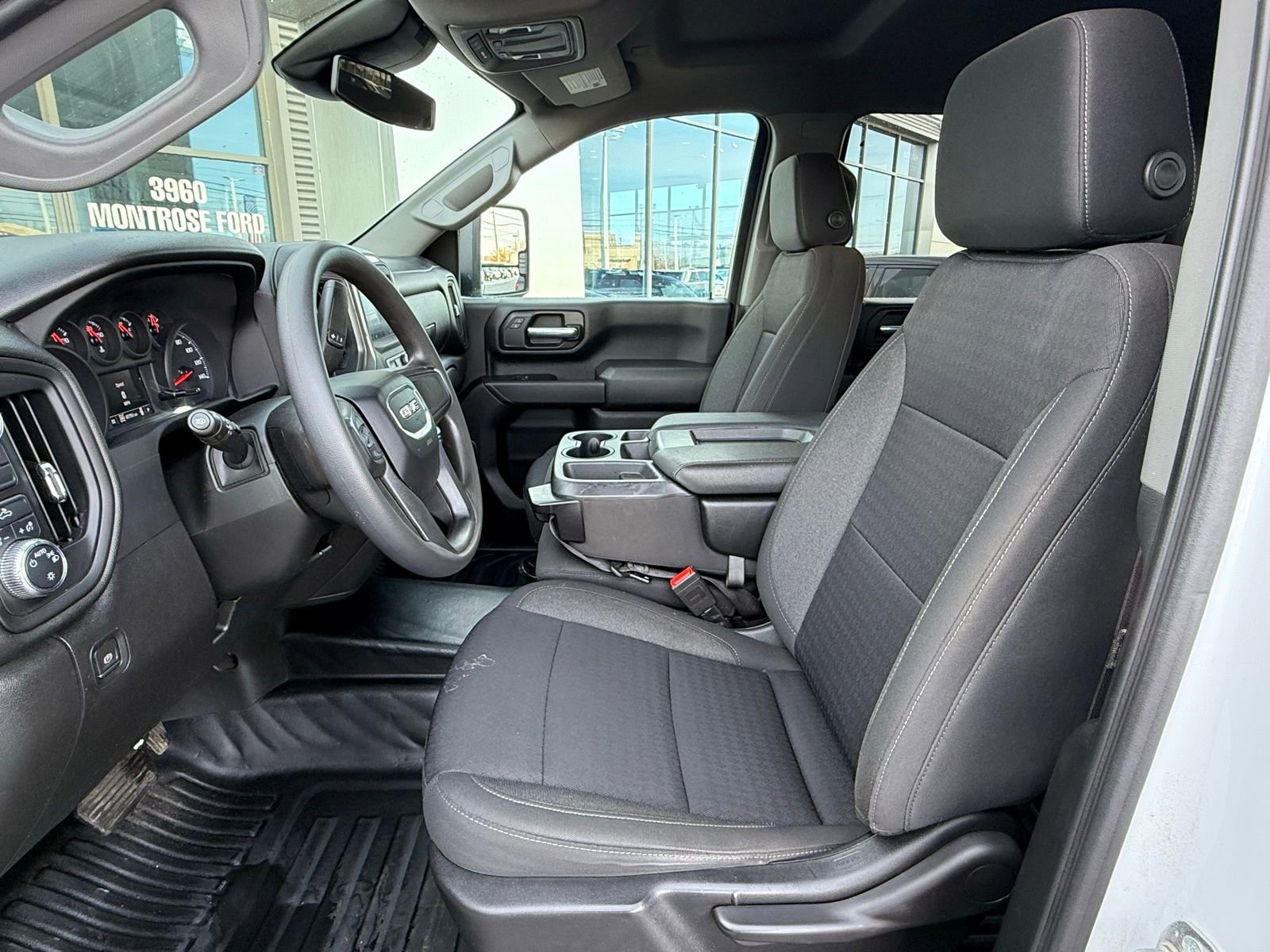 Used 2024 GMC Sierra 2500 Pro w/ Convenience Package image 12