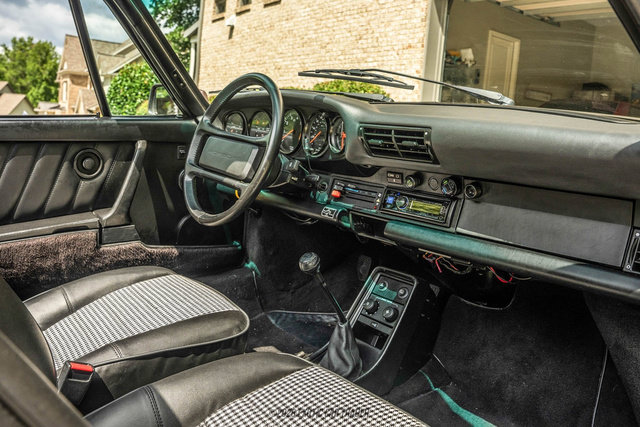 Used 1988 Porsche 911 Carrera RWD image 56