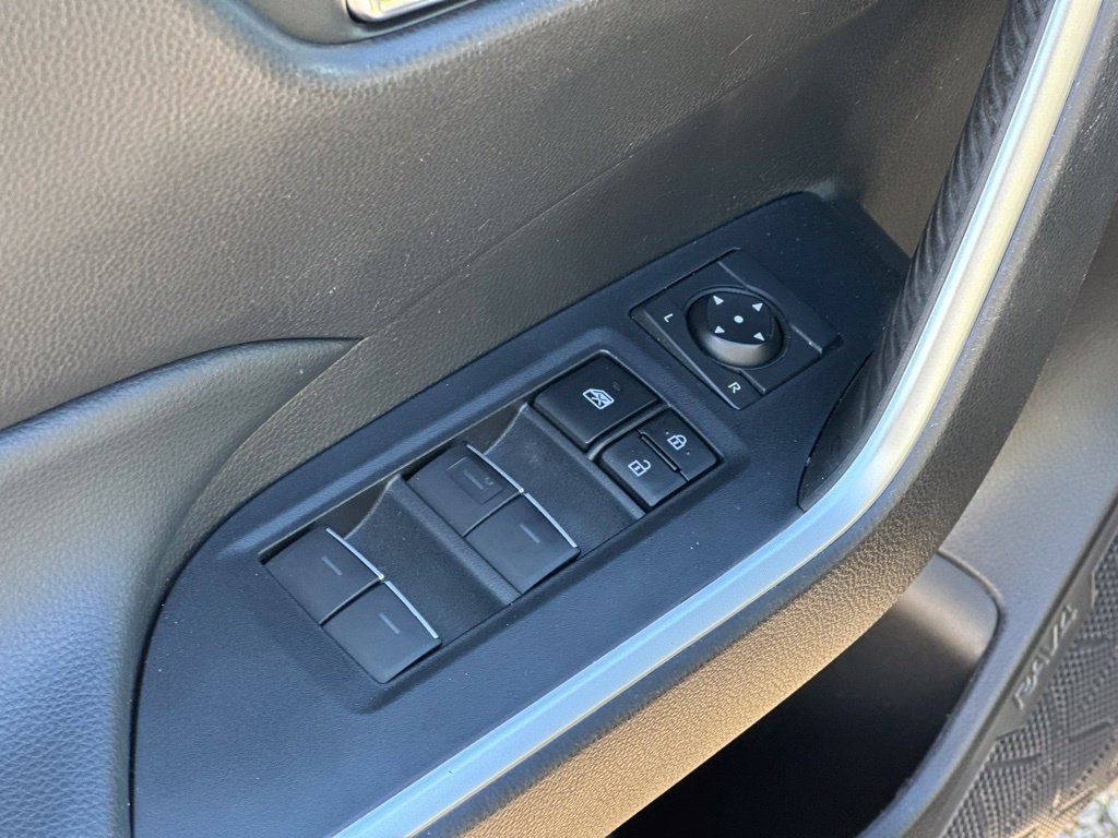 Used 2022 Toyota RAV4 XLE Premium AWD/4WD image 16