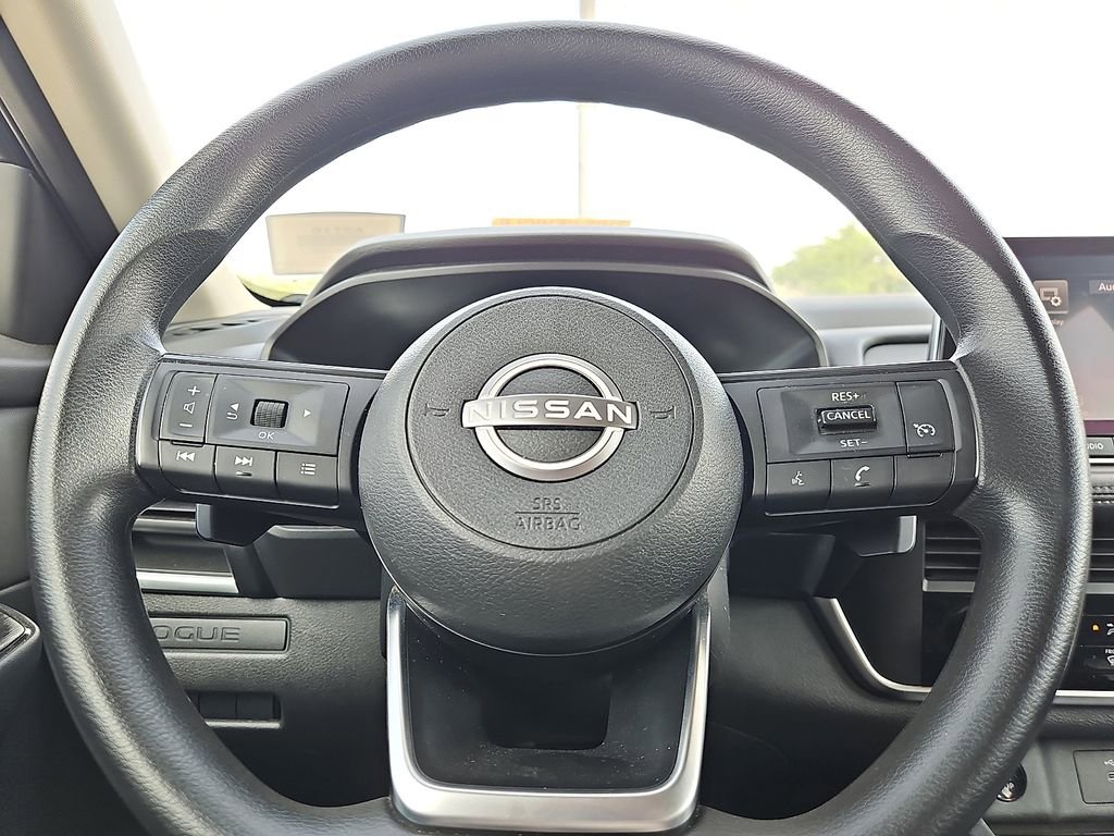 Used 2024 Nissan Rogue S AWD/4WD image 19