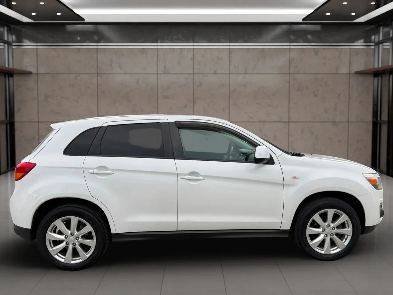 Used 2015 Mitsubishi Outlander Sport ES FWD image 3
