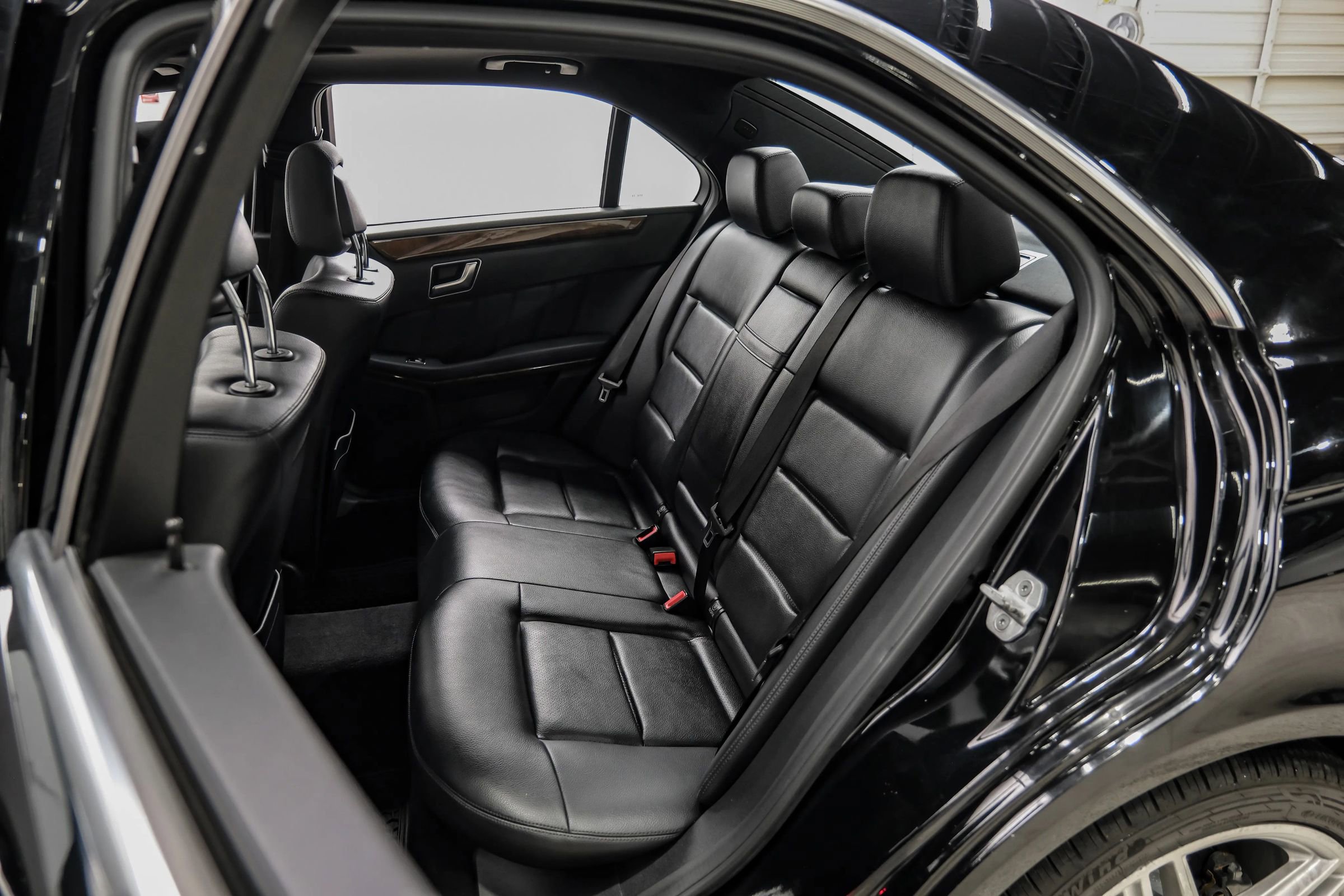 Used 2013 Mercedes-Benz E 350 4MATIC Sedan w/ Premium 1 Pkg image 43