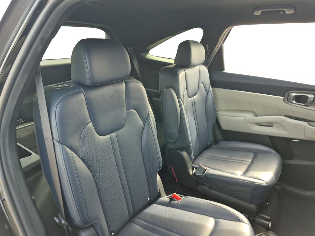 Used 2022 Kia Sorento SX Prestige image 31