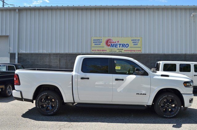 New 2026 RAM 1500 4x4 Crew Cab