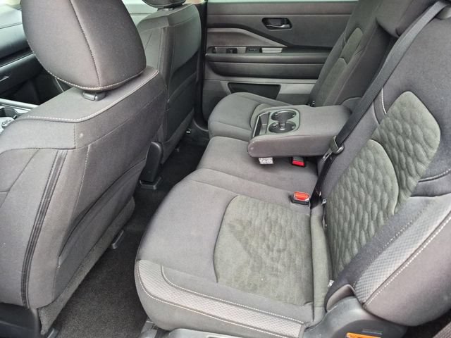 Used 2024 Nissan Pathfinder SV AWD/4WD image 25