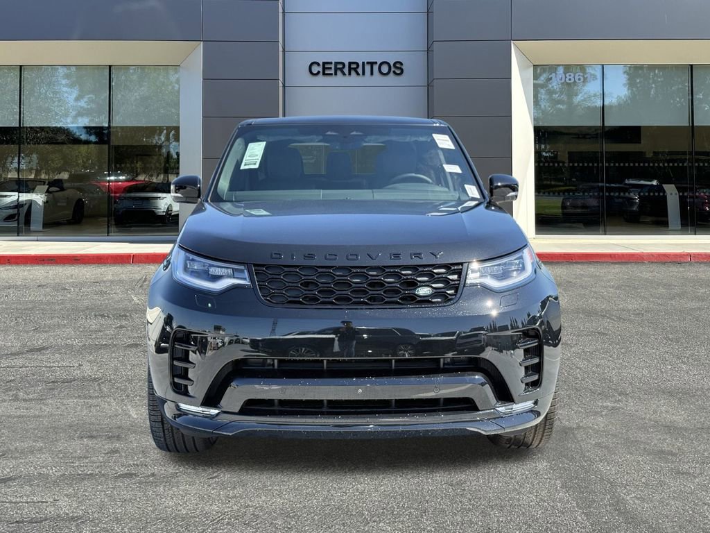New 2025 Land Rover Discovery Dynamic SE AWD/4WD image 2