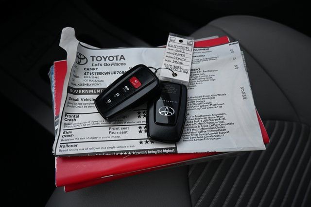 Used 2022 Toyota Camry SE w/ Cold Weather Package image 46