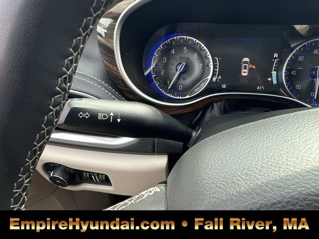 Used 2023 Chrysler Pacifica Limited image 31