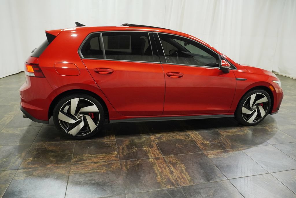 Used 2022 Volkswagen GTI SE FWD image 4