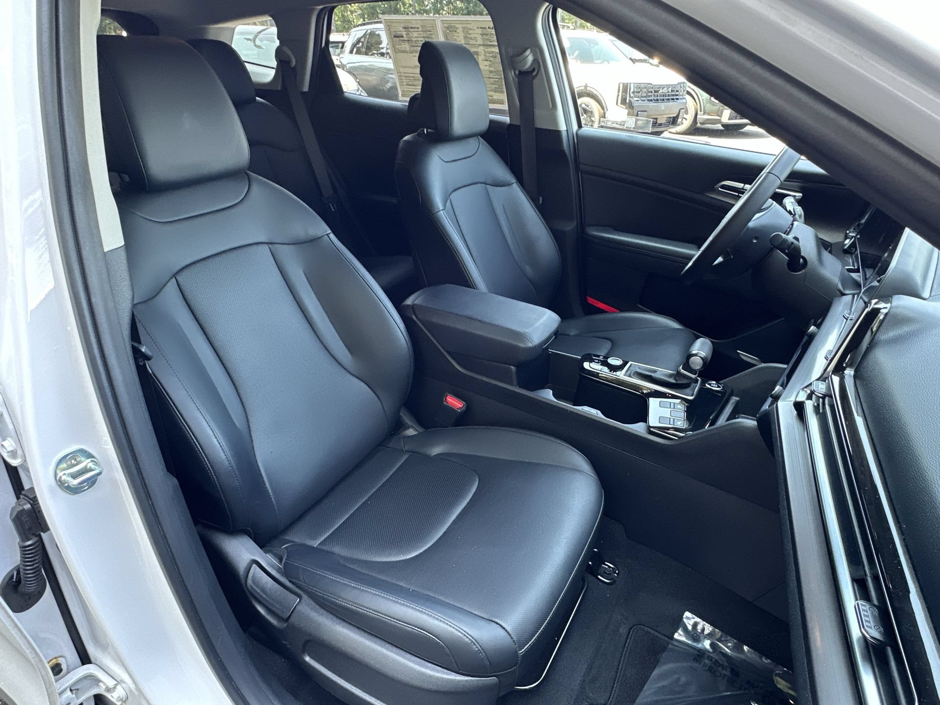 Used 2023 Kia Sportage EX FWD image 25
