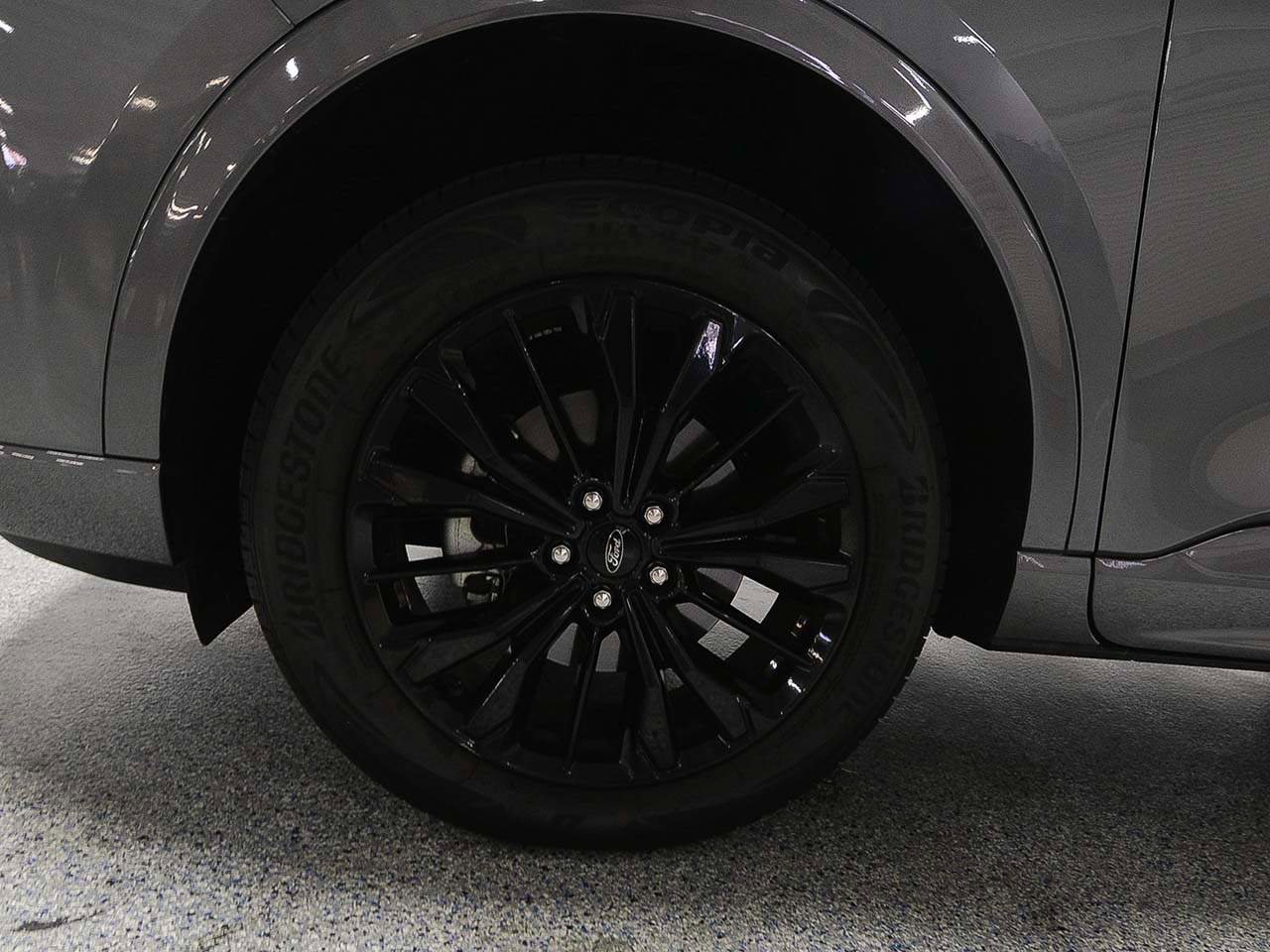 Used 2025 Ford Escape ST-Line Elite AWD/4WD image 5