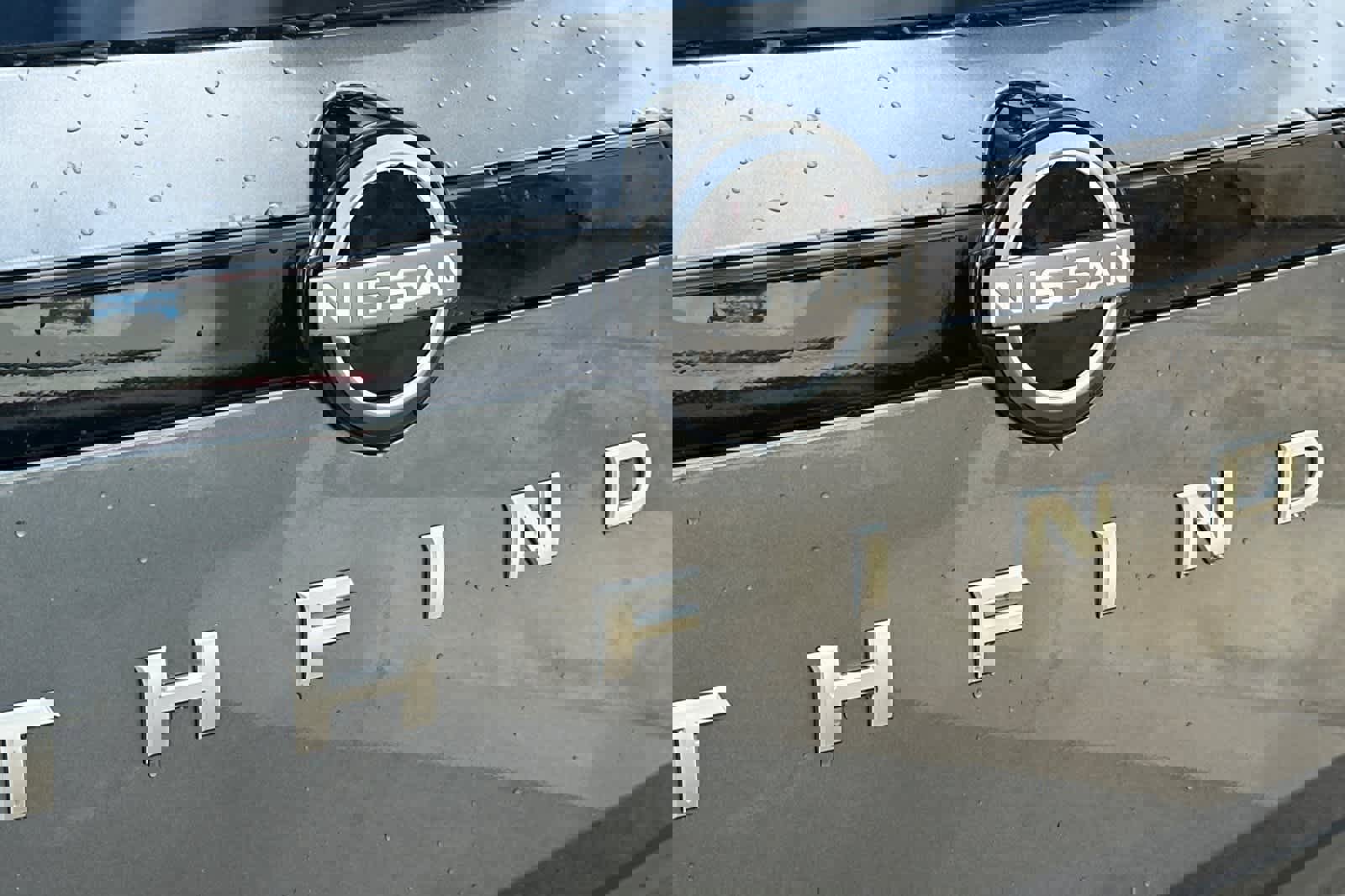 New 2025 Nissan Pathfinder S image 17