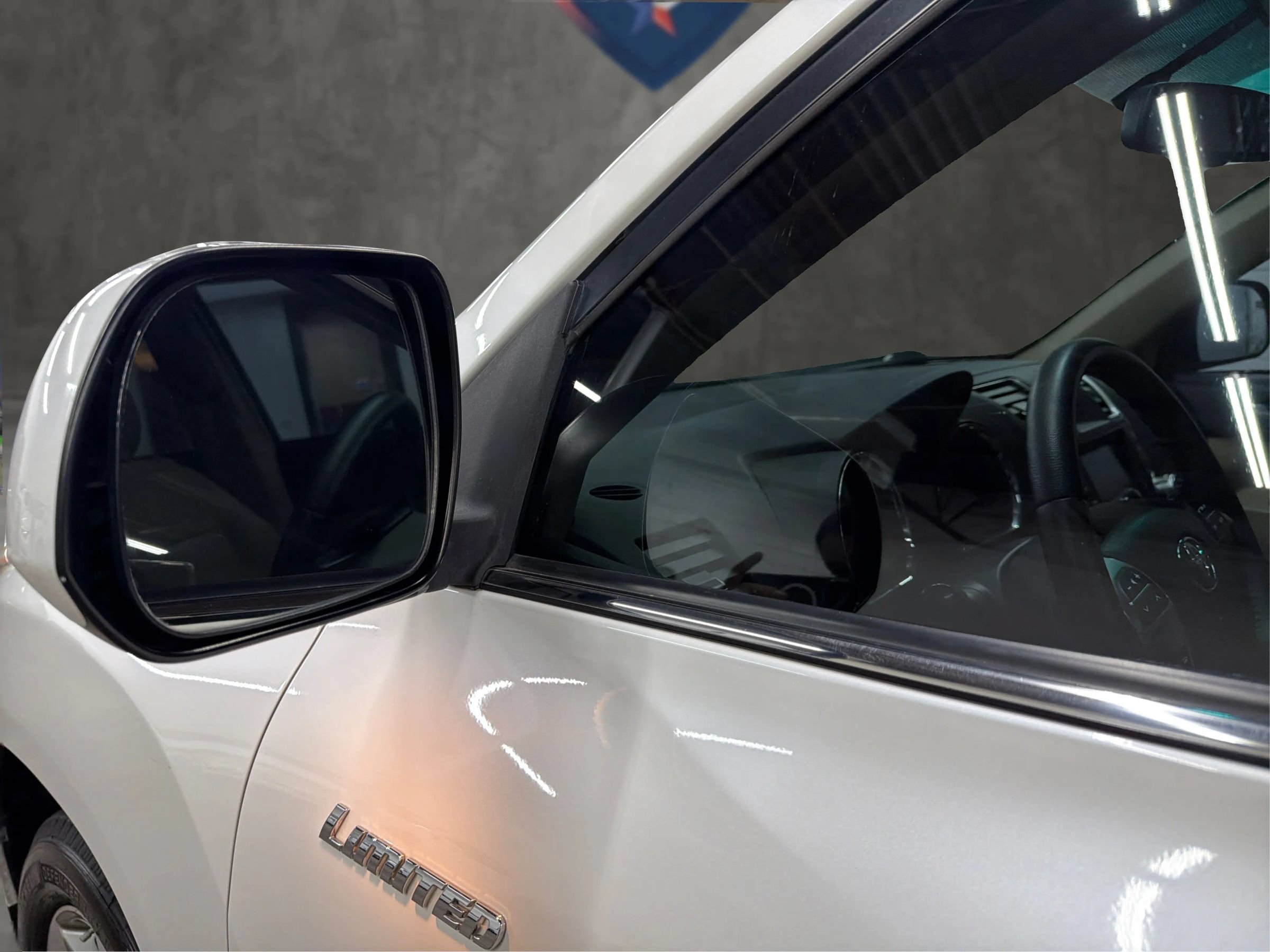 Used 2011 Toyota Highlander Limited w/ Tow Pkg FWD image 40