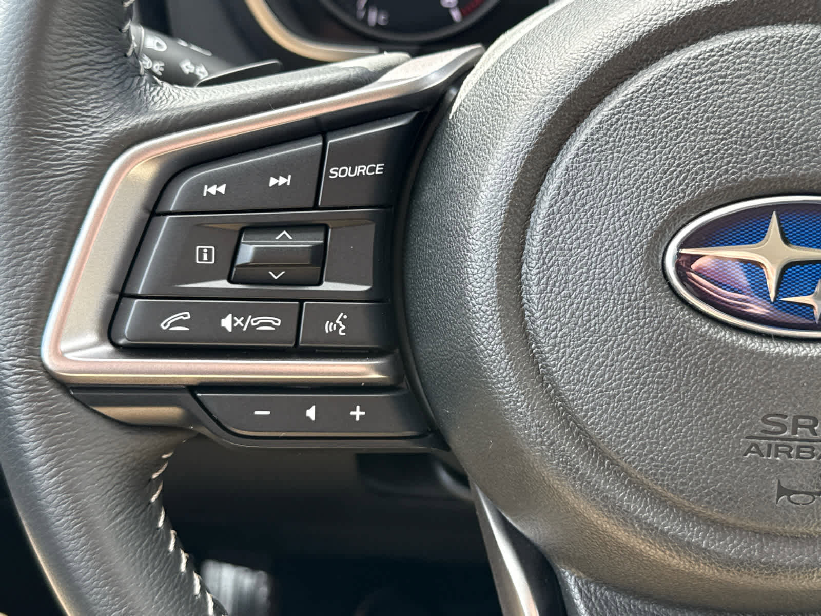 Certified 2025 Subaru Ascent Premium image 17