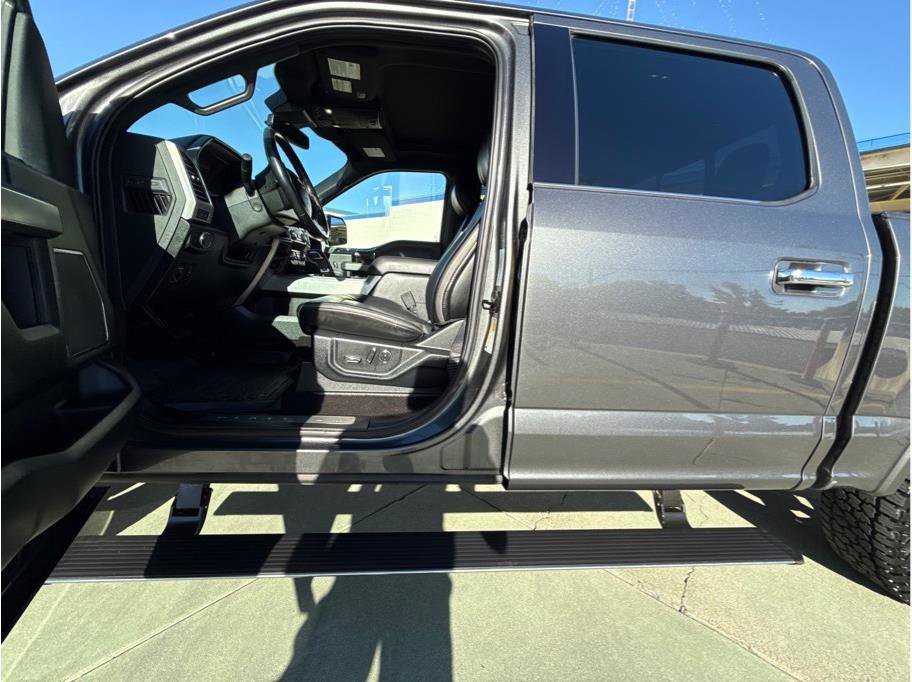 Used 2019 Ford F150 Platinum w/ Equipment Group 701A Luxury image 17