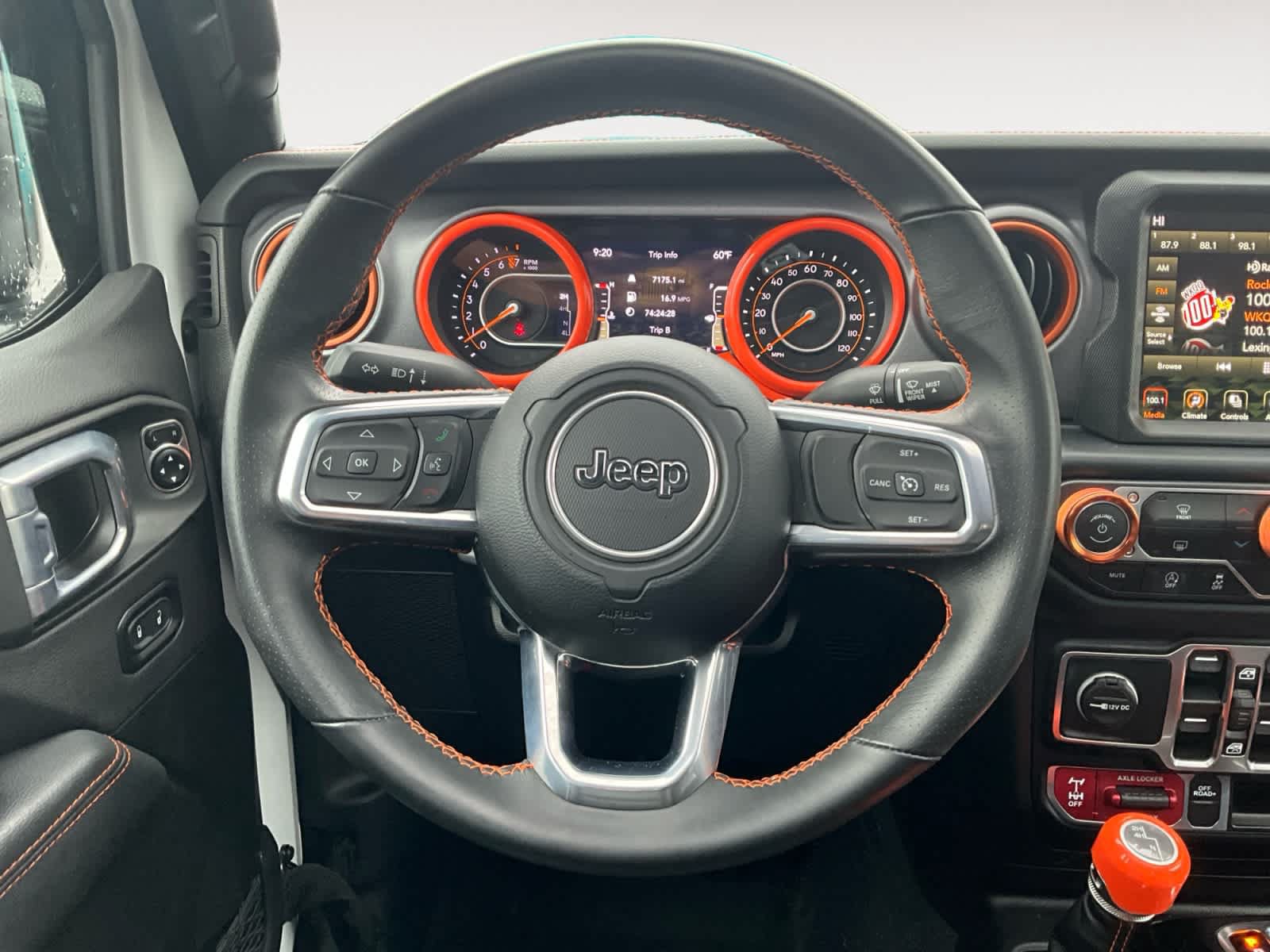 Used 2023 Jeep Gladiator Mojave w/ LED Lighting Group AWD/4WD image 12