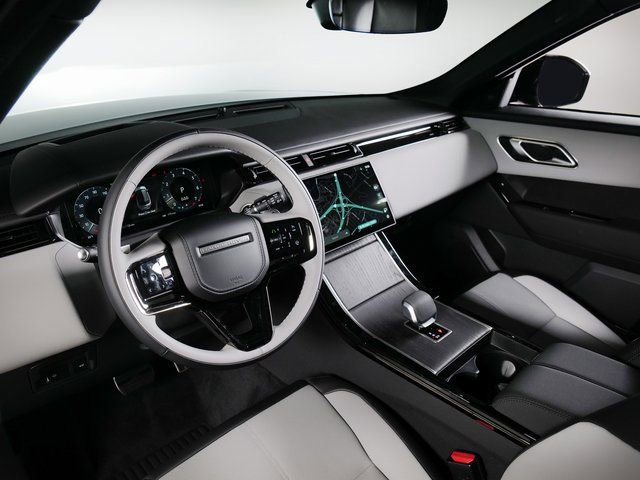 New 2026 Land Rover Range Rover Velar Dynamic SE AWD/4WD image 16