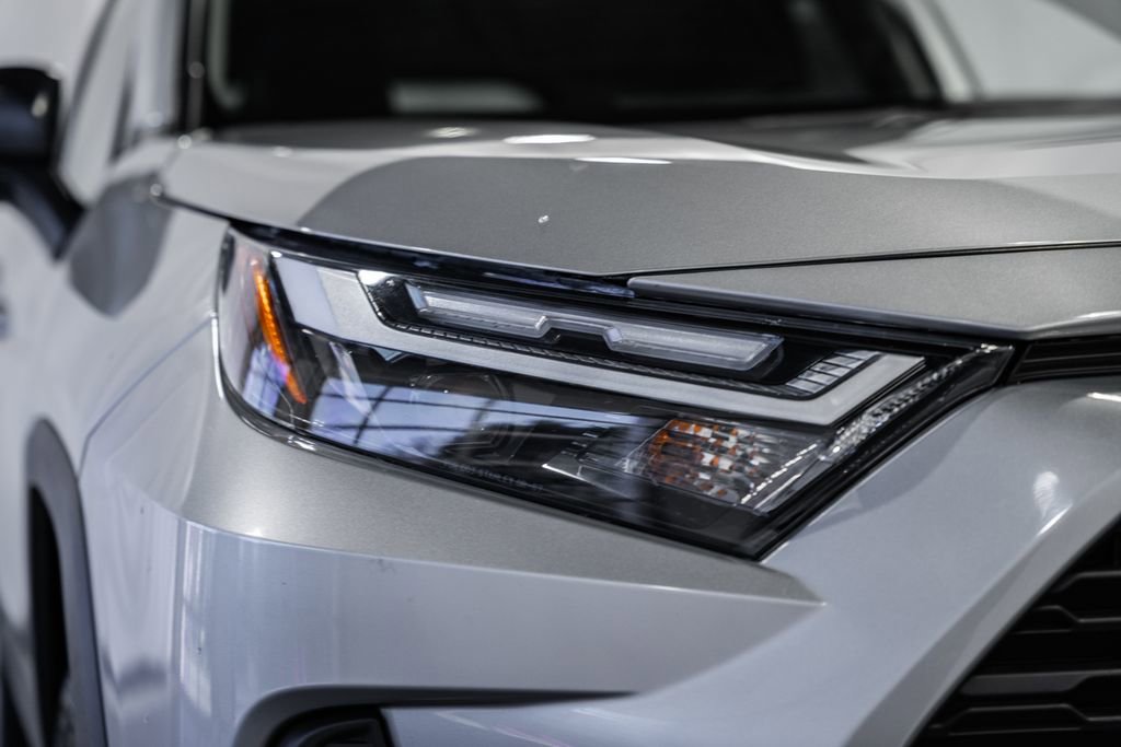 Used 2025 Toyota RAV4 LE image 10