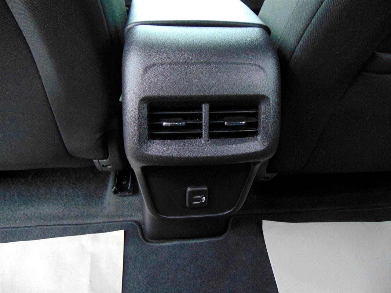 Used 2024 Chevrolet Equinox LT image 18