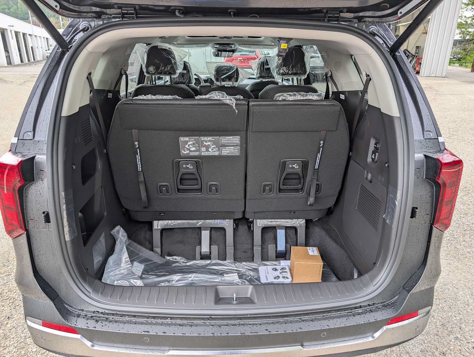 New 2026 Kia Carnival SX FWD image 7