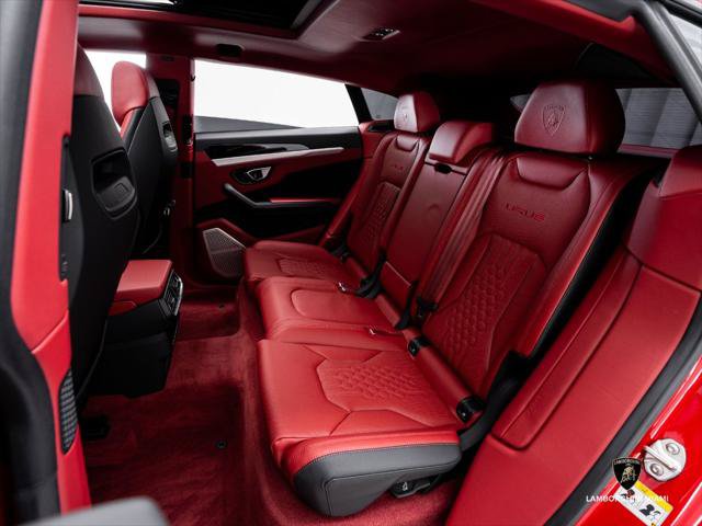 Used 2024 Lamborghini Urus S AWD/4WD image 48