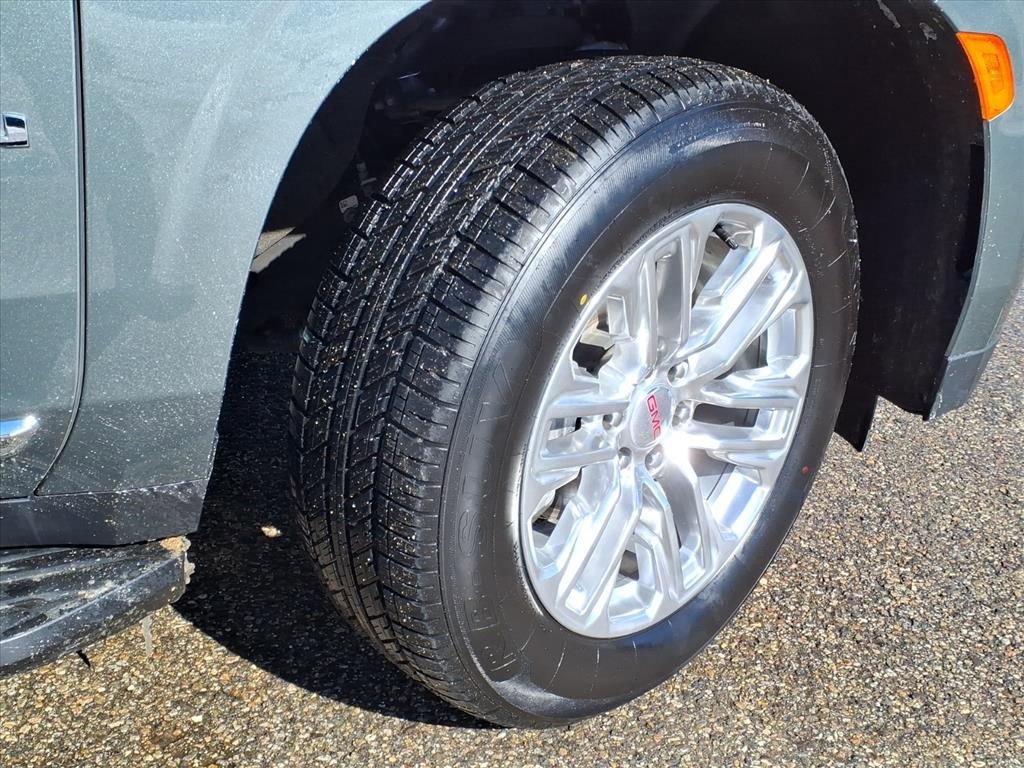 Used 2024 GMC Yukon SLT image 6