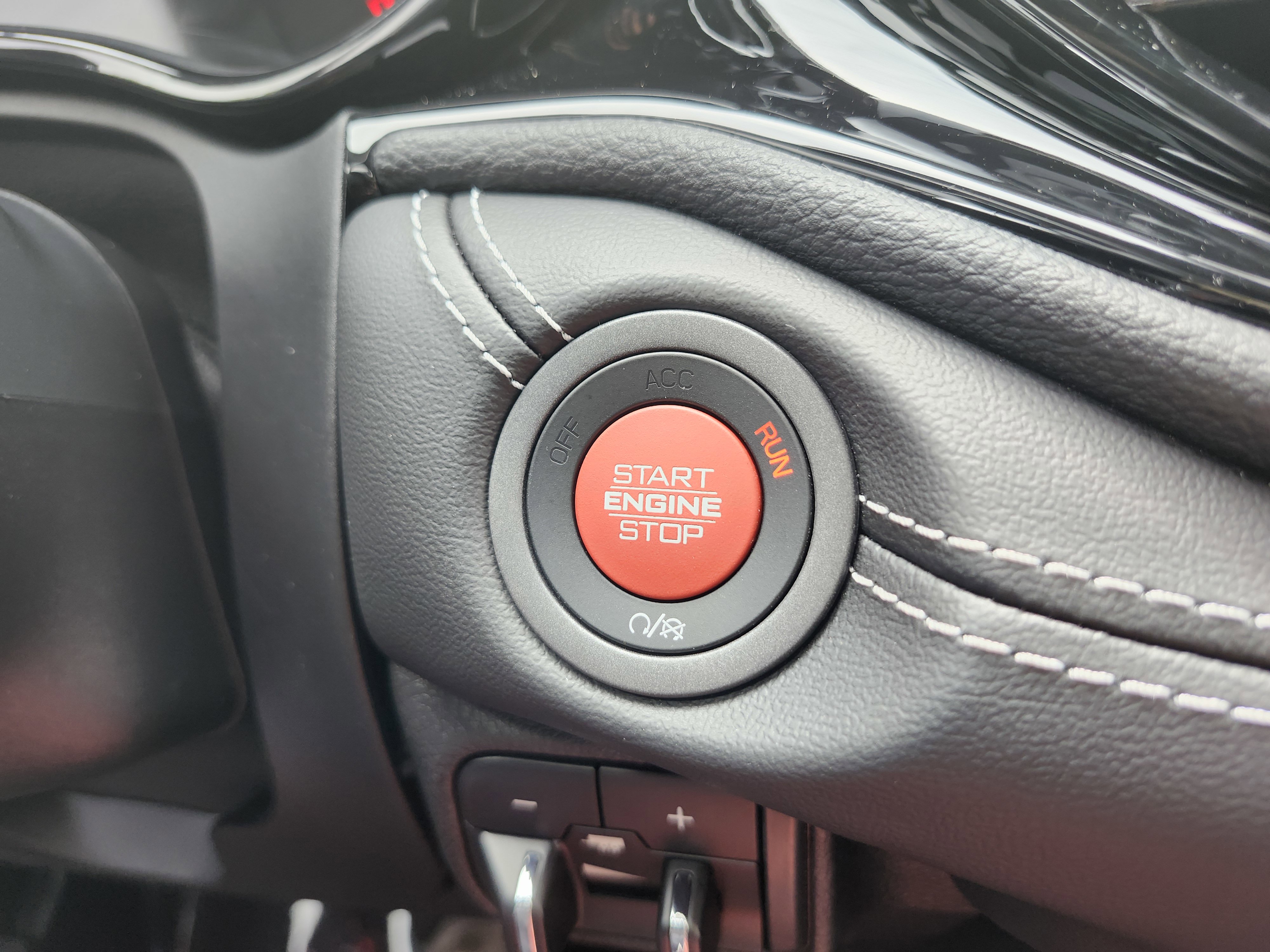 Used 2024 Dodge Durango SRT AWD/4WD image 9